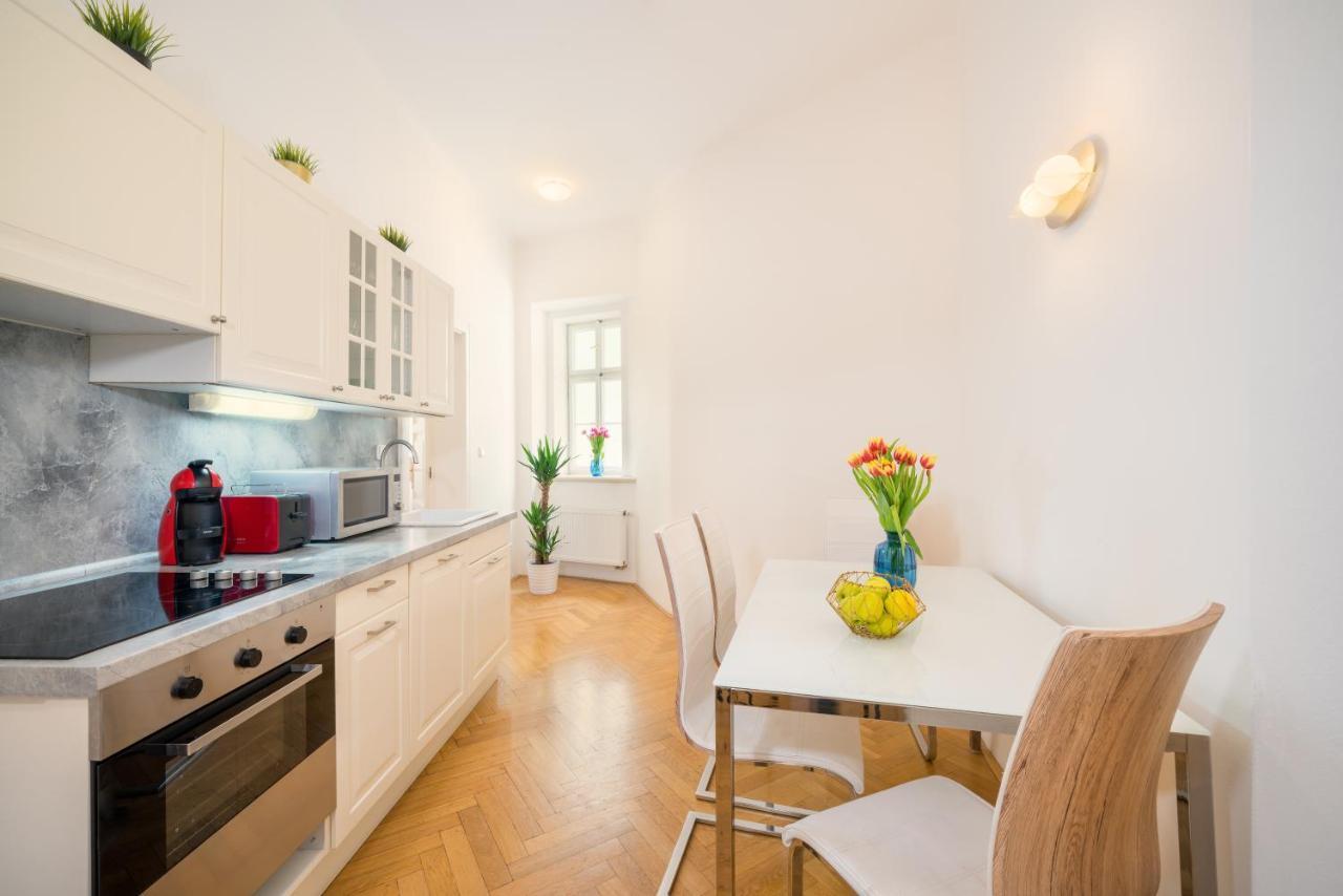 Old Town Square Premium Residence Praag Buitenkant foto