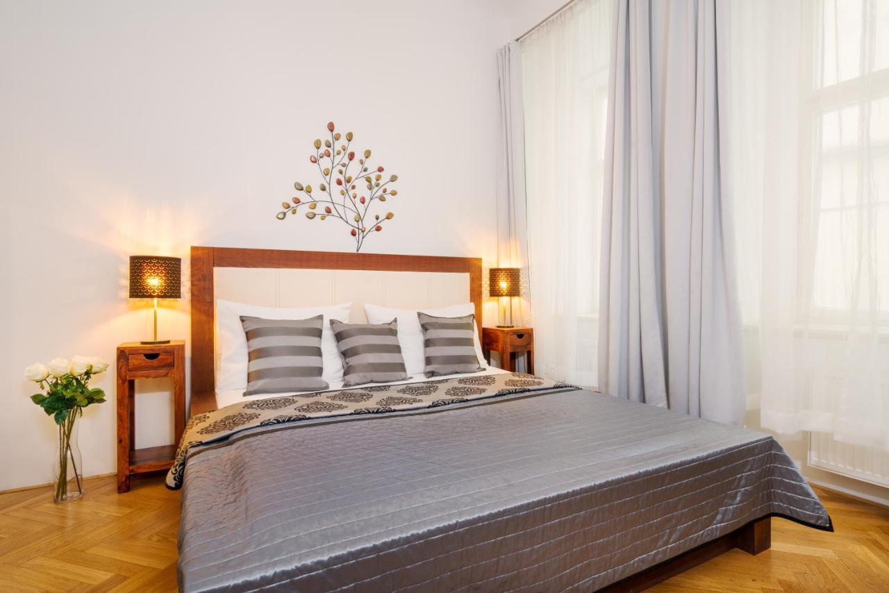 Old Town Square Premium Residence Praag Buitenkant foto